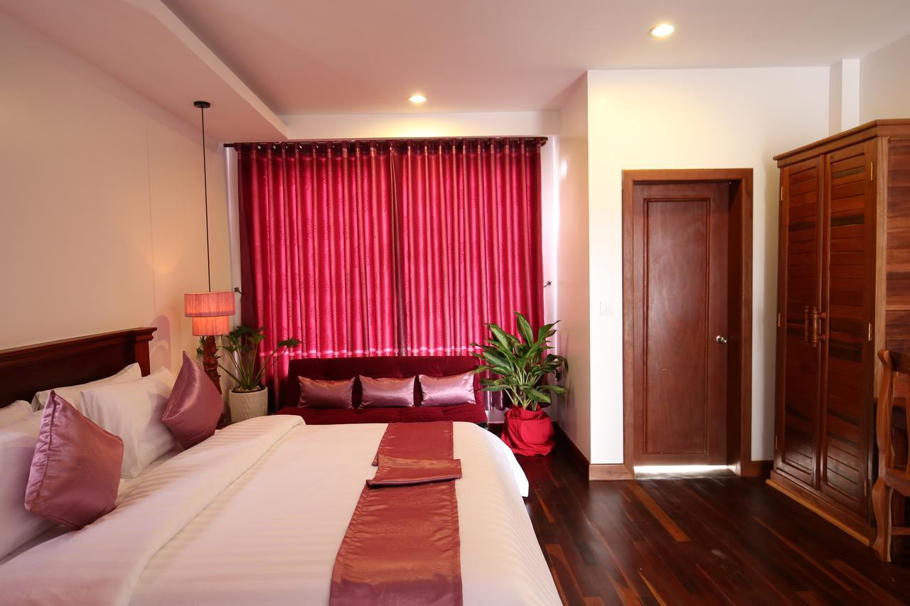 Holy Angkor Deluxe Hotel Siem Reap Ngoại thất bức ảnh
