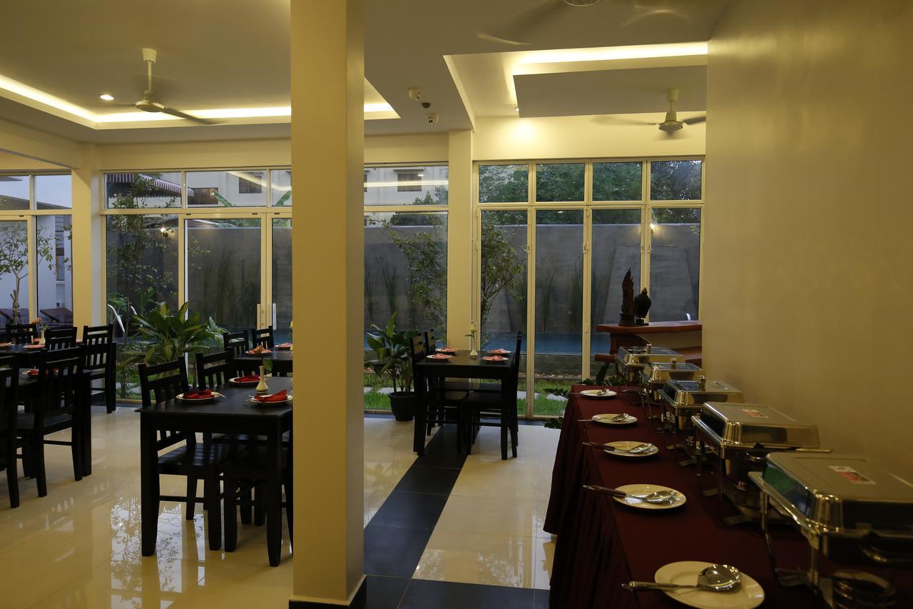 Holy Angkor Deluxe Hotel Siem Reap Ngoại thất bức ảnh