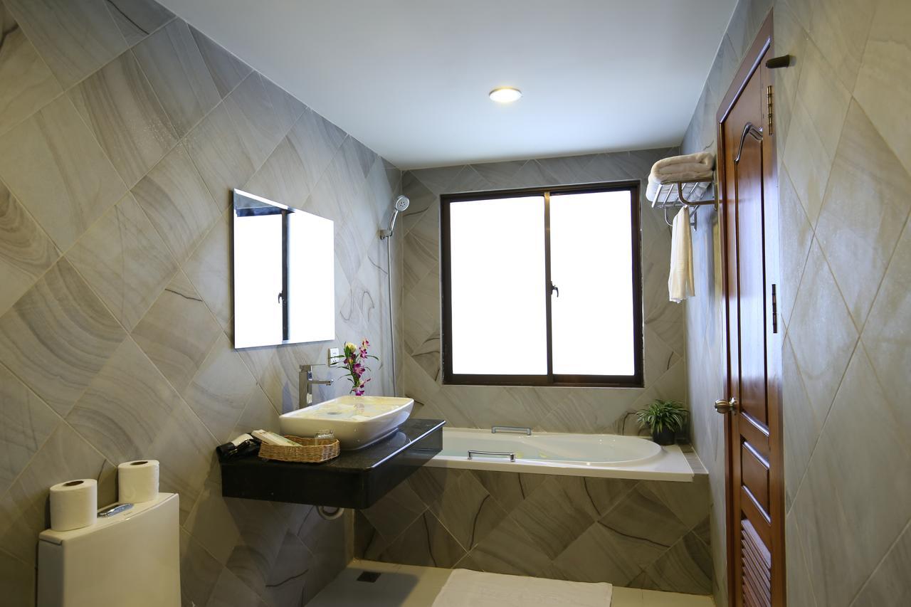 Holy Angkor Deluxe Hotel Siem Reap Ngoại thất bức ảnh
