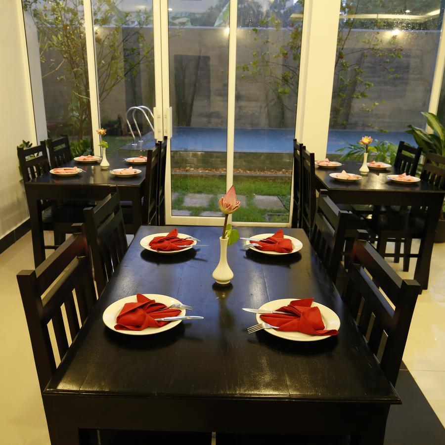 Holy Angkor Deluxe Hotel Siem Reap Ngoại thất bức ảnh